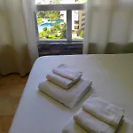 Διαμέρισμα With Views, Gardens And Pool