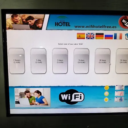 With Views, Gardens And Pool Apartamento Torremolinos