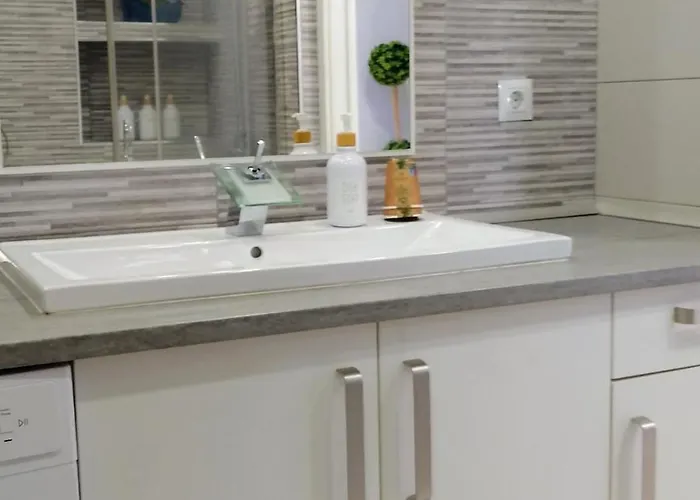 Appartement With Views, Gardens And Pool *