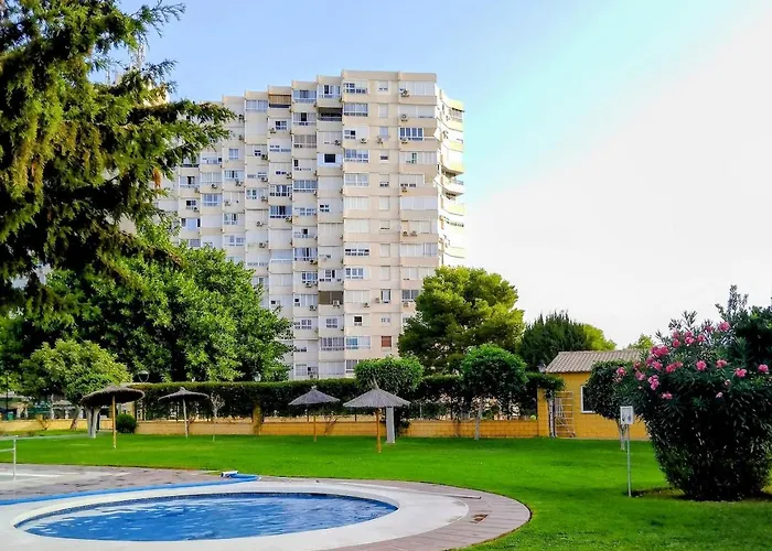 With Views, Gardens And Pool Apartamento