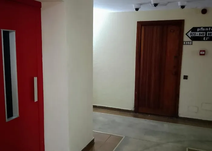 With Views, Gardens And Pool Appartement Torremolinos