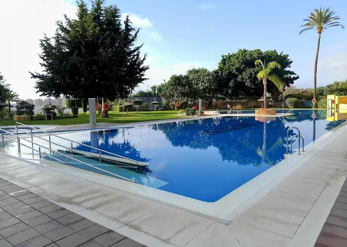 Apartment With Views, Gardens And Pool Torremolinos
