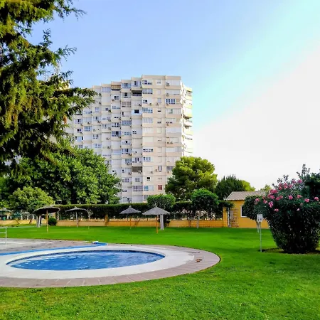 With Views, Gardens And Pool Апартаменти