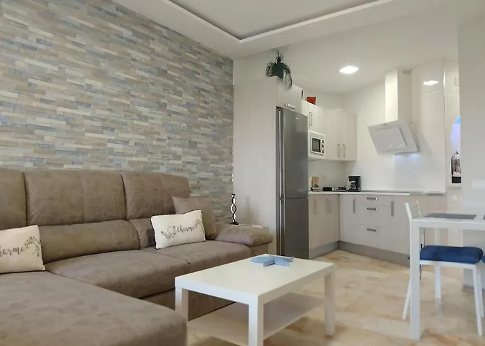 With Views, Gardens And Pool Appartamento *